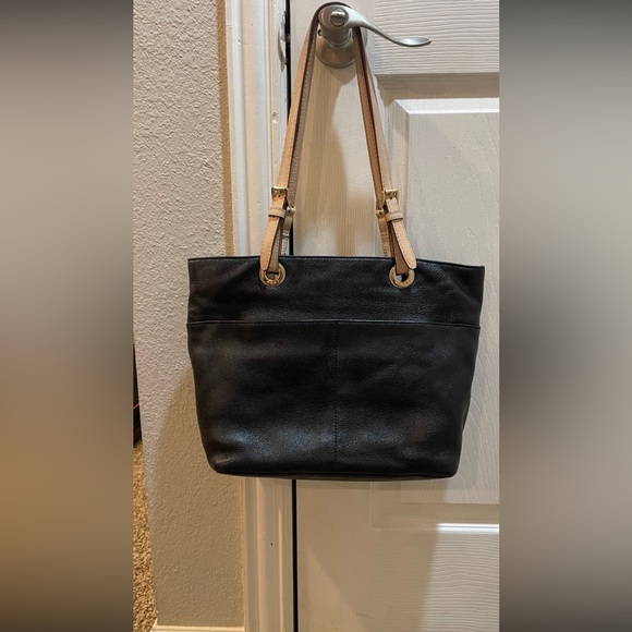 Michael Kors Tote Bag - Picture 4 of 9